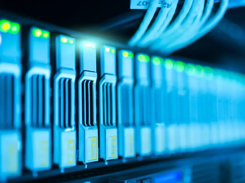Serverinstallation – Roslagens Satellitmontage